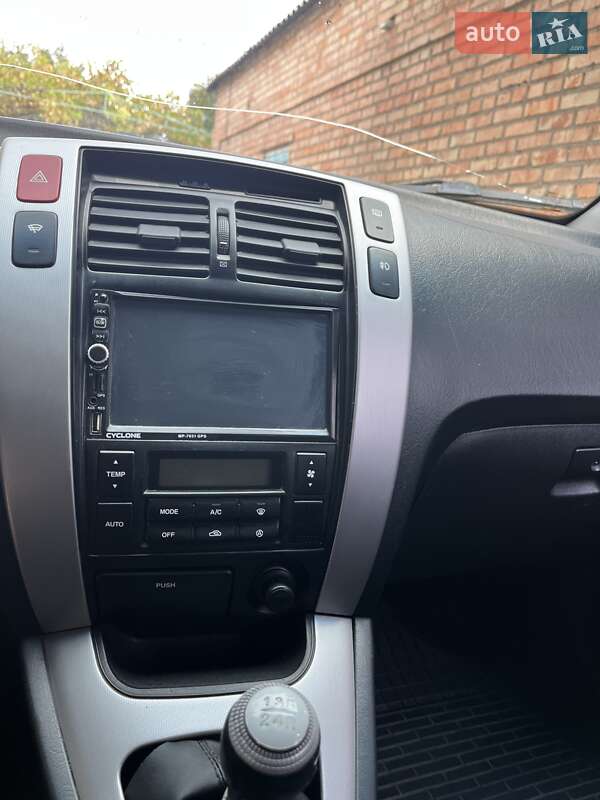 Позашляховик / Кросовер Hyundai Tucson 2007 в Нікополі фото 12 Позашляховик / Кросовер Hyundai Tucson 2007 в Нікополі