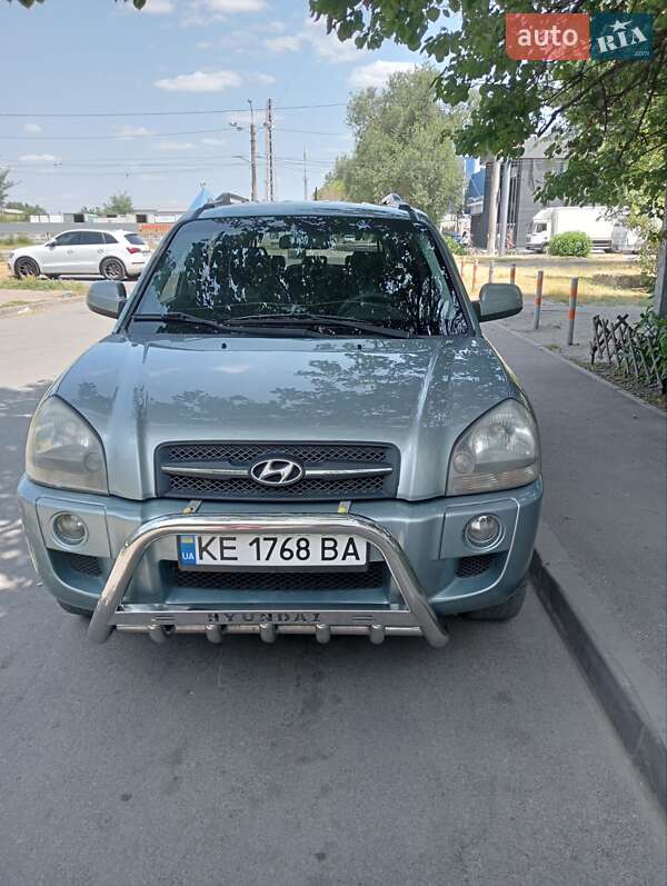 Внедорожник / Кроссовер Hyundai Tucson 2006 в 