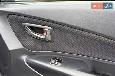 Внедорожник / Кроссовер Hyundai Tucson 2009 в 