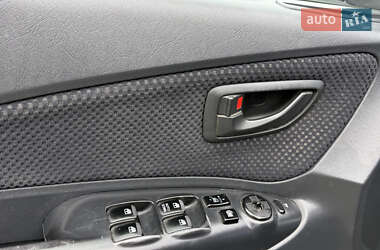 Внедорожник / Кроссовер Hyundai Tucson 2009 в 