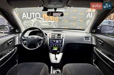 Внедорожник / Кроссовер Hyundai Tucson 2009 в 