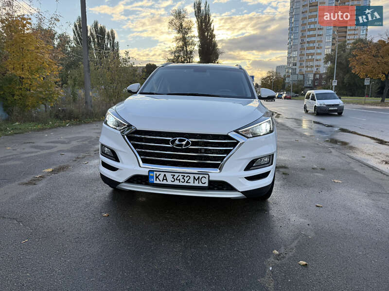 Внедорожник / Кроссовер Hyundai Tucson 2019 в 