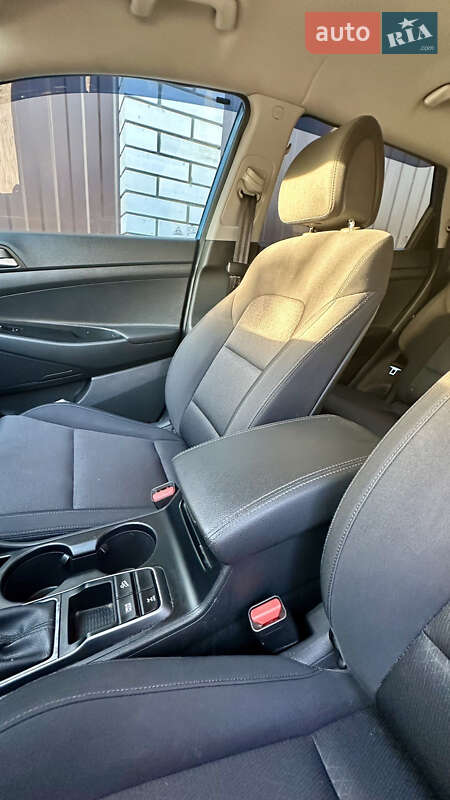 Позашляховик / Кросовер Hyundai Tucson 2017 в Києві