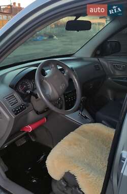 Внедорожник / Кроссовер Hyundai Tucson 2006 в 