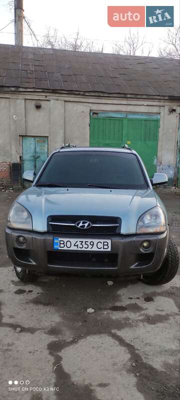 Внедорожник / Кроссовер Hyundai Tucson 2006 в 