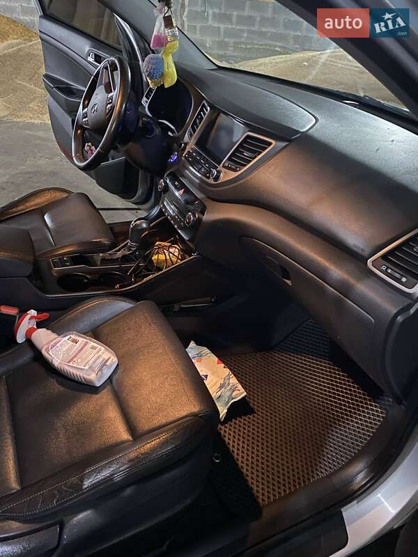 Позашляховик / Кросовер Hyundai Tucson 2017 в Тальному