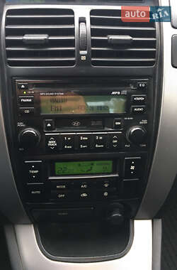 Внедорожник / Кроссовер Hyundai Tucson 2007 в 