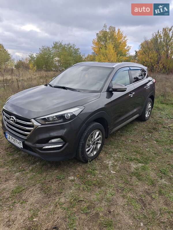 Позашляховик / Кросовер Hyundai Tucson 2016 в Смілі