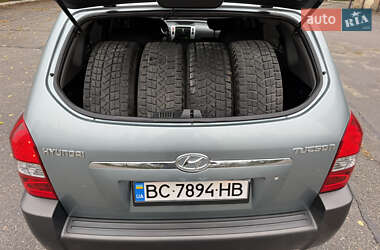 Позашляховик / Кросовер Hyundai Tucson 2007 в  фото 15 Позашляховик / Кросовер Hyundai Tucson 2007 в
