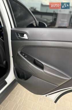 Внедорожник / Кроссовер Hyundai Tucson 2020 в 