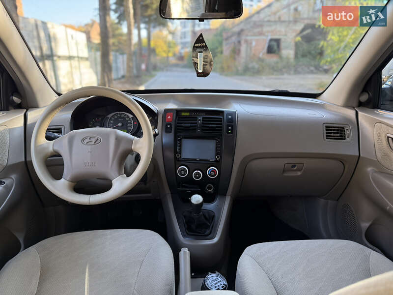 Позашляховик / Кросовер Hyundai Tucson 2005 в Львові