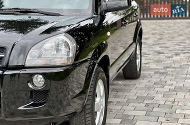 Внедорожник / Кроссовер Hyundai Tucson 2006 в 