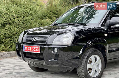 Внедорожник / Кроссовер Hyundai Tucson 2006 в 