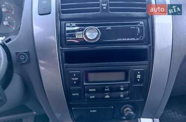 Внедорожник / Кроссовер Hyundai Tucson 2005 в  фото 22 Внедорожник / Кроссовер Hyundai Tucson 2005 в