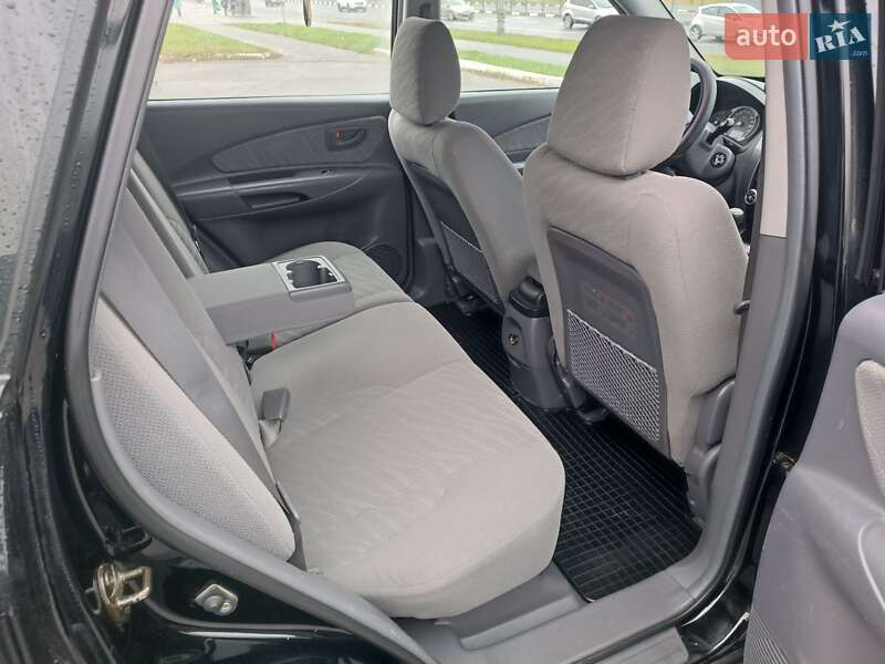 Внедорожник / Кроссовер Hyundai Tucson 2005 в Харькове фото 12 Внедорожник / Кроссовер Hyundai Tucson 2005 в Харькове