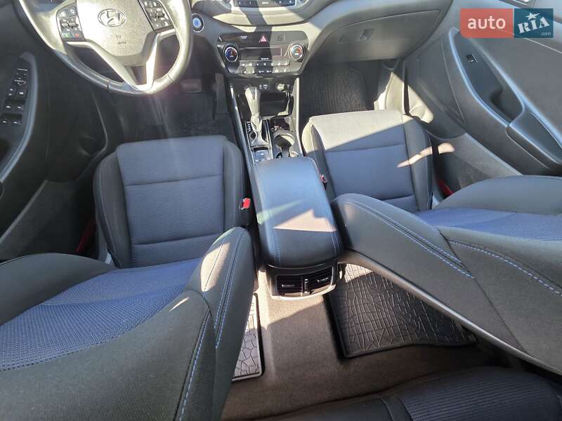 Внедорожник / Кроссовер Hyundai Tucson 2016 в Ивано-Франковске