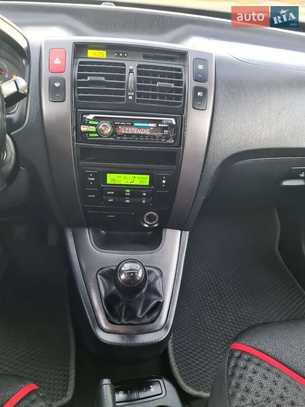 Позашляховик / Кросовер Hyundai Tucson 2006 в Шостці