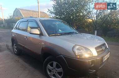 Внедорожник / Кроссовер Hyundai Tucson 2004 в Раздельной