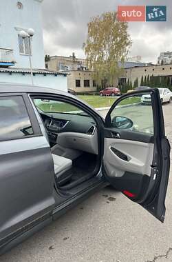 Позашляховик / Кросовер Hyundai Tucson 2016 в  фото 7 Позашляховик / Кросовер Hyundai Tucson 2016 в