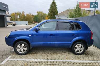 Позашляховик / Кросовер Hyundai Tucson 2004 в  фото 4 Позашляховик / Кросовер Hyundai Tucson 2004 в