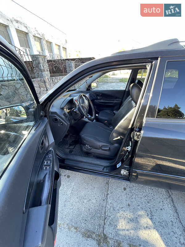 Позашляховик / Кросовер Hyundai Tucson 2008 в Славуті фото 7 Позашляховик / Кросовер Hyundai Tucson 2008 в Славуті