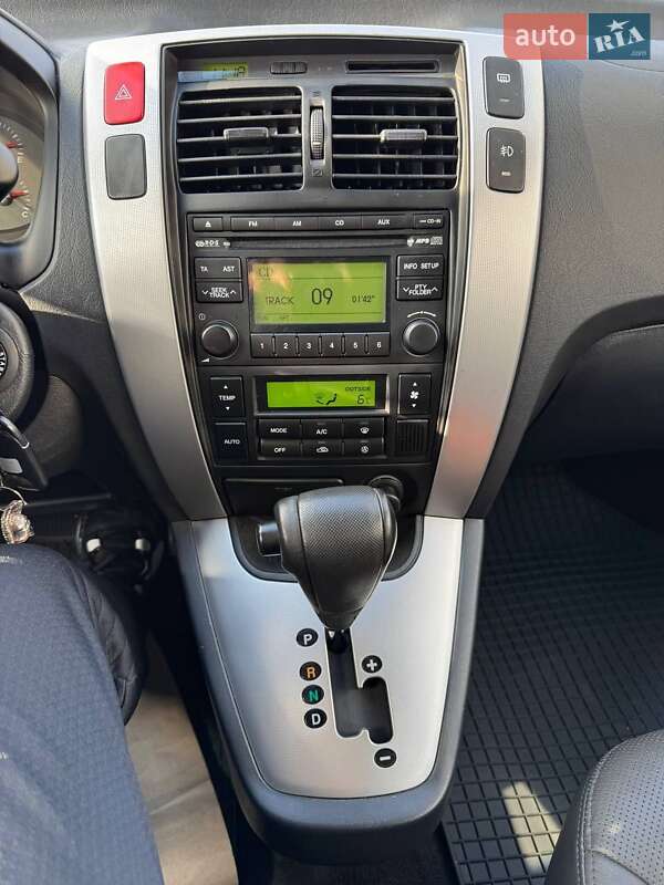 Позашляховик / Кросовер Hyundai Tucson 2008 в Кривому Розі фото 14 Позашляховик / Кросовер Hyundai Tucson 2008 в Кривому Розі