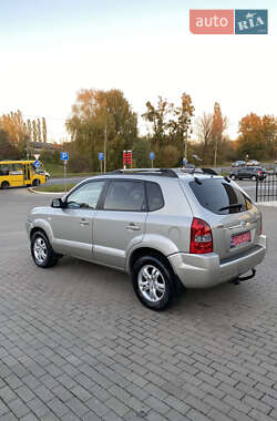 Внедорожник / Кроссовер Hyundai Tucson 2008 в 