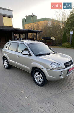 Внедорожник / Кроссовер Hyundai Tucson 2008 в 