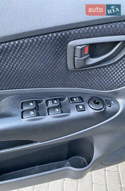 Внедорожник / Кроссовер Hyundai Tucson 2008 в 