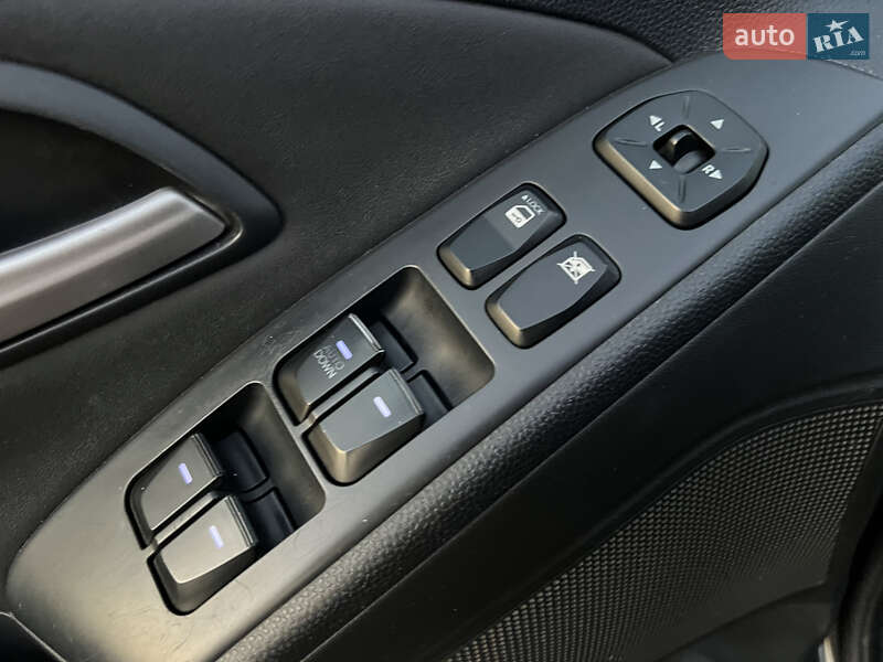 Позашляховик / Кросовер Hyundai Tucson 2013 в Одесі фото 28 Позашляховик / Кросовер Hyundai Tucson 2013 в Одесі