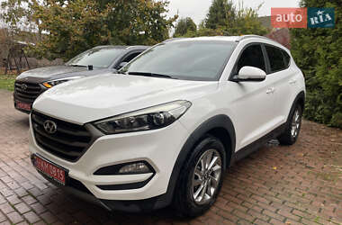 Внедорожник / Кроссовер Hyundai Tucson 2016 в 