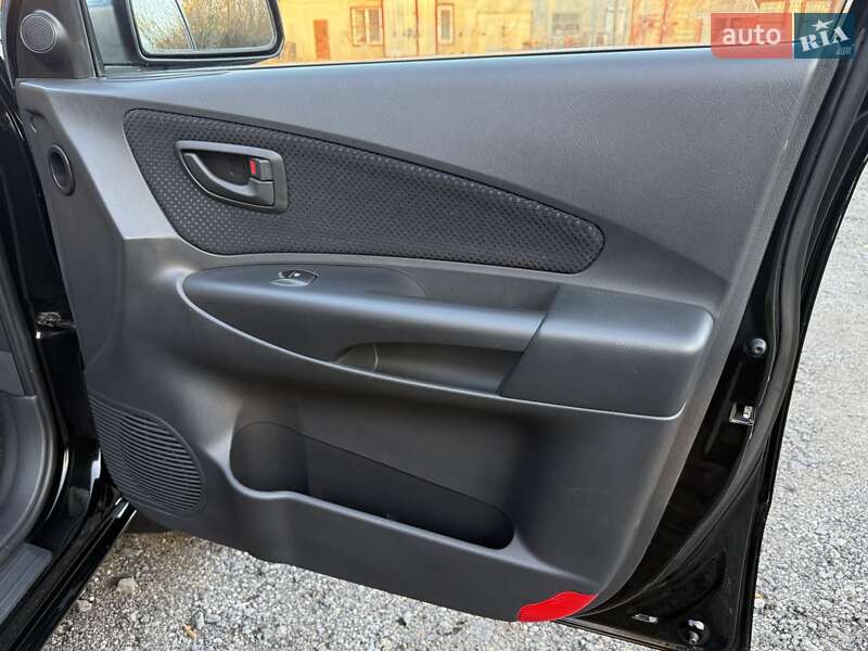 Позашляховик / Кросовер Hyundai Tucson 2009 в Гнівані