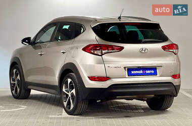 Внедорожник / Кроссовер Hyundai Tucson 2016 в 