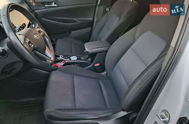 Внедорожник / Кроссовер Hyundai Tucson 2017 в 