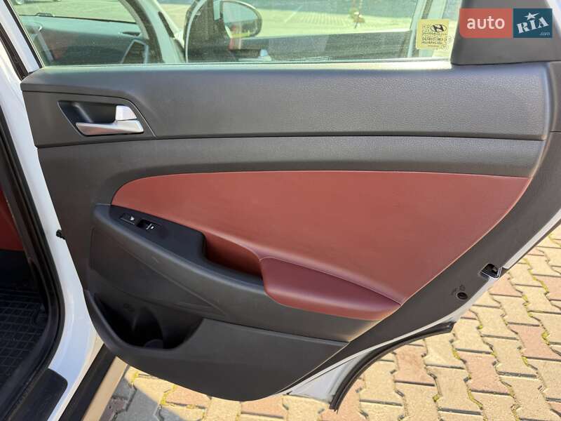 Внедорожник / Кроссовер Hyundai Tucson 2016 в Одессе