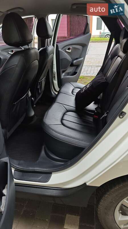 Внедорожник / Кроссовер Hyundai Tucson 2011 в Подольске