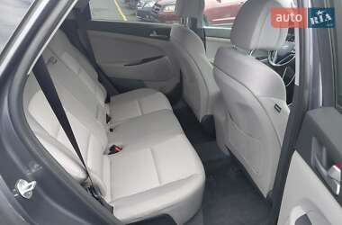 Внедорожник / Кроссовер Hyundai Tucson 2015 в  фото 6 Внедорожник / Кроссовер Hyundai Tucson 2015 в
