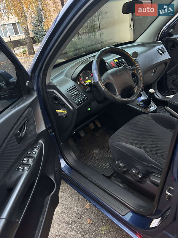 Позашляховик / Кросовер Hyundai Tucson 2006 в Конотопі