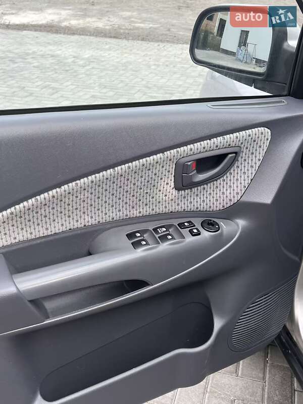 Внедорожник / Кроссовер Hyundai Tucson 2005 в Ровно