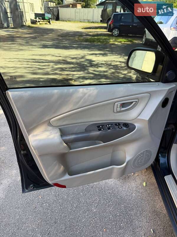 Позашляховик / Кросовер Hyundai Tucson 2007 в Чернігові фото 15 Позашляховик / Кросовер Hyundai Tucson 2007 в Чернігові