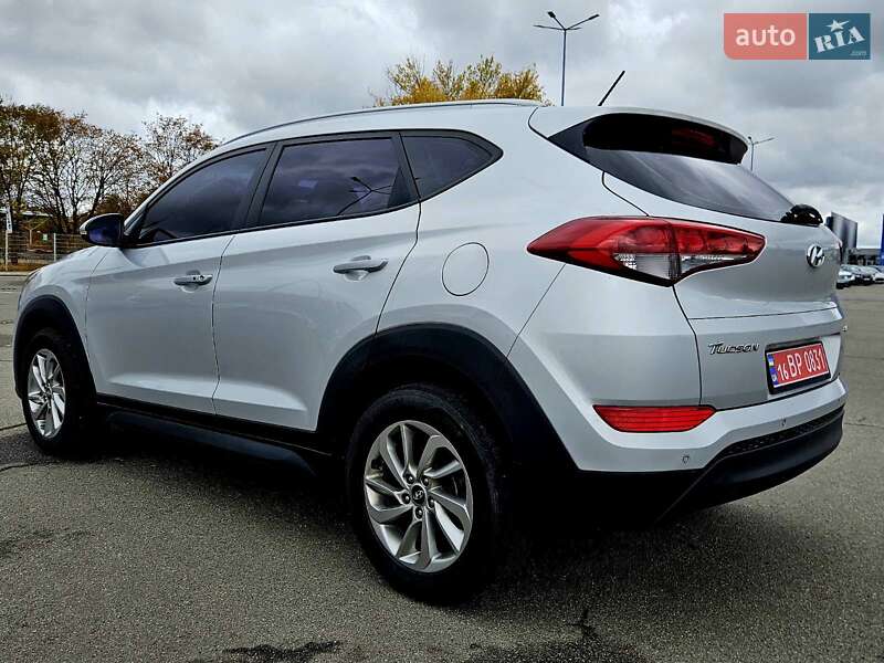 Позашляховик / Кросовер Hyundai Tucson 2015 в Дніпрі
