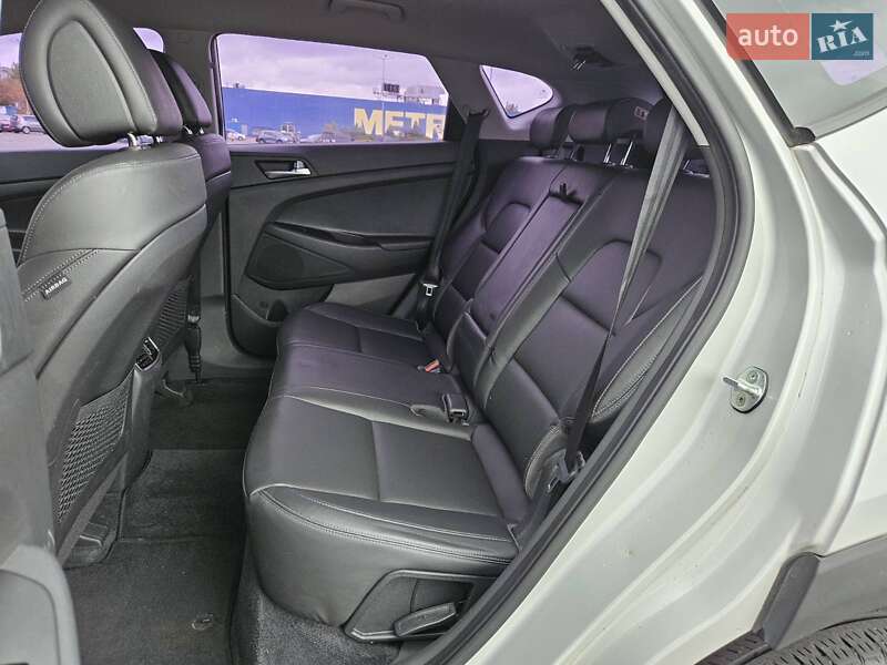 Позашляховик / Кросовер Hyundai Tucson 2015 в Дніпрі