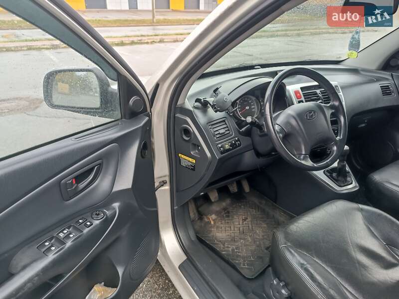 Позашляховик / Кросовер Hyundai Tucson 2006 в Харкові фото 16 Позашляховик / Кросовер Hyundai Tucson 2006 в Харкові