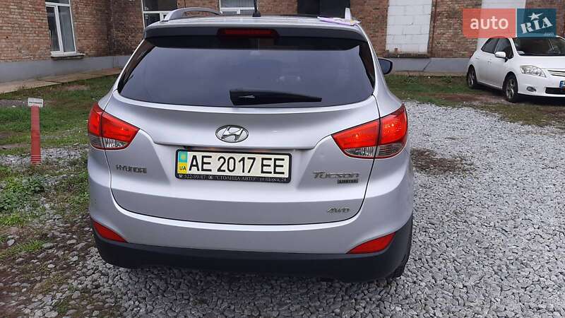 Позашляховик / Кросовер Hyundai Tucson 2010 в Києві фото 14 Позашляховик / Кросовер Hyundai Tucson 2010 в Києві