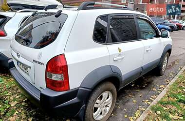 Позашляховик / Кросовер Hyundai Tucson 2012 в  фото 7 Позашляховик / Кросовер Hyundai Tucson 2012 в