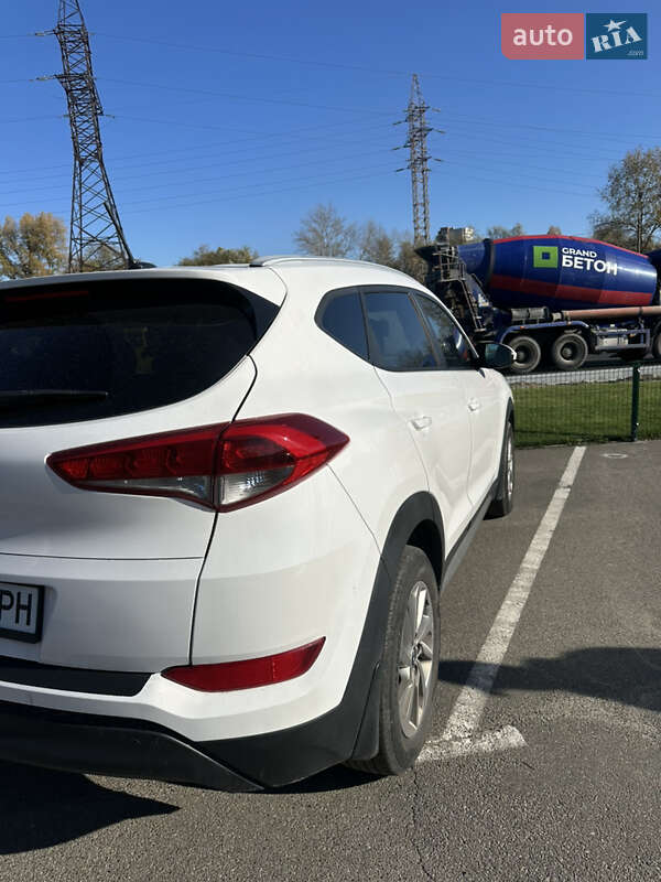 Внедорожник / Кроссовер Hyundai Tucson 2016 в Киеве фото 7 Внедорожник / Кроссовер Hyundai Tucson 2016 в Киеве