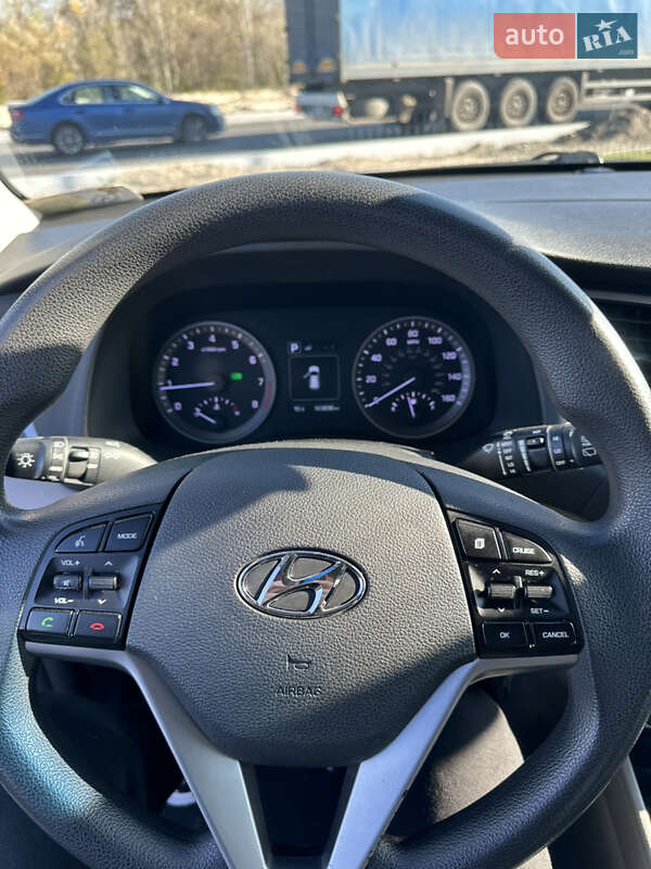 Внедорожник / Кроссовер Hyundai Tucson 2016 в Киеве фото 17 Внедорожник / Кроссовер Hyundai Tucson 2016 в Киеве