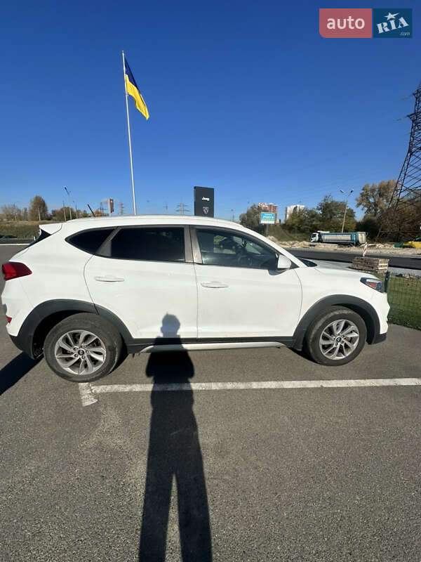 Внедорожник / Кроссовер Hyundai Tucson 2016 в Киеве фото 27 Внедорожник / Кроссовер Hyundai Tucson 2016 в Киеве
