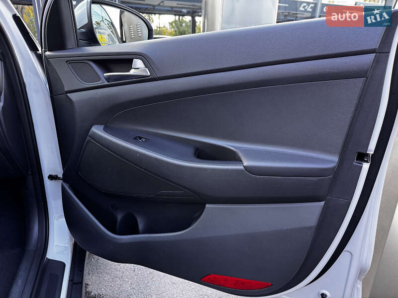 Внедорожник / Кроссовер Hyundai Tucson 2016 в Одессе фото 19 Внедорожник / Кроссовер Hyundai Tucson 2016 в Одессе