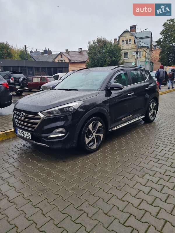 Позашляховик / Кросовер Hyundai Tucson 2016 в Чернівцях